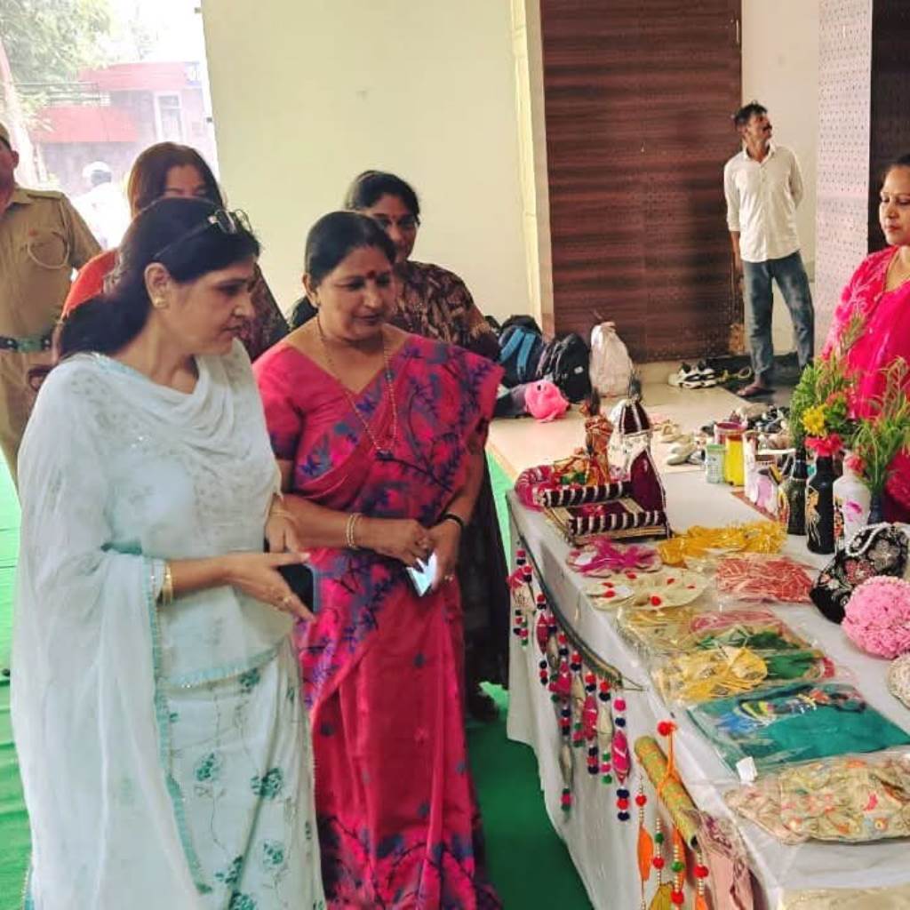 समर वेकेशन कैंप बच्चों के व्यक्तित्व निर्माण की सशक्त पाठशाला रेणु बाला गुप्ता